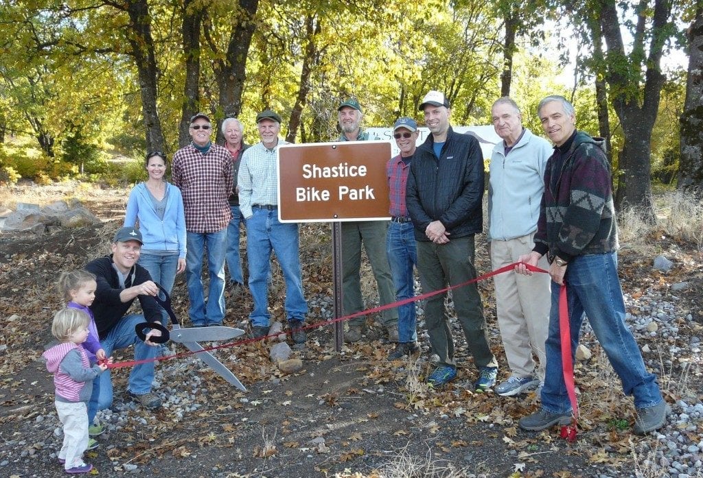 shastice-ribbon-cutting